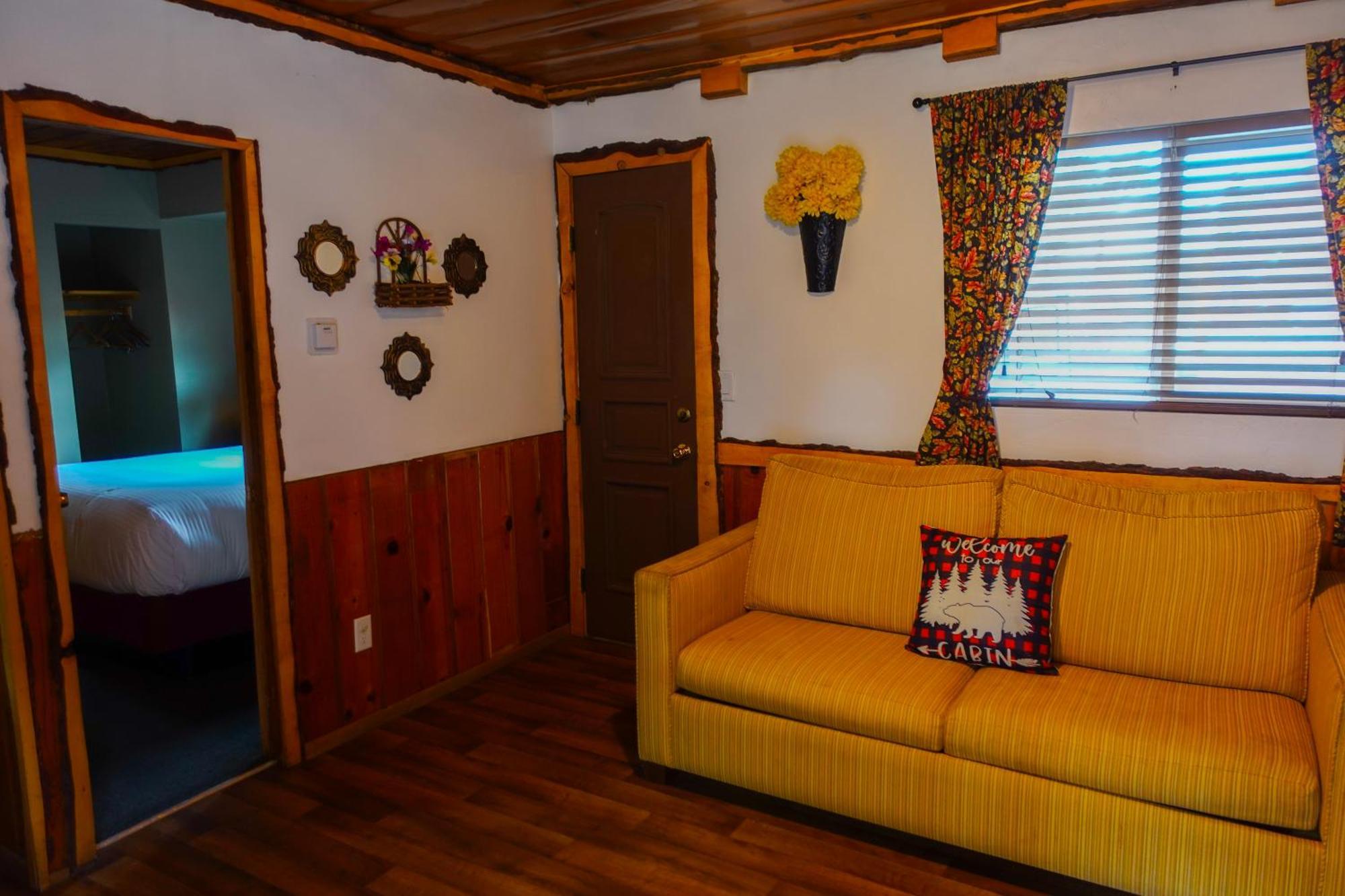 Sleepy Hollow Cabins And Hotel Crestline Esterno foto
