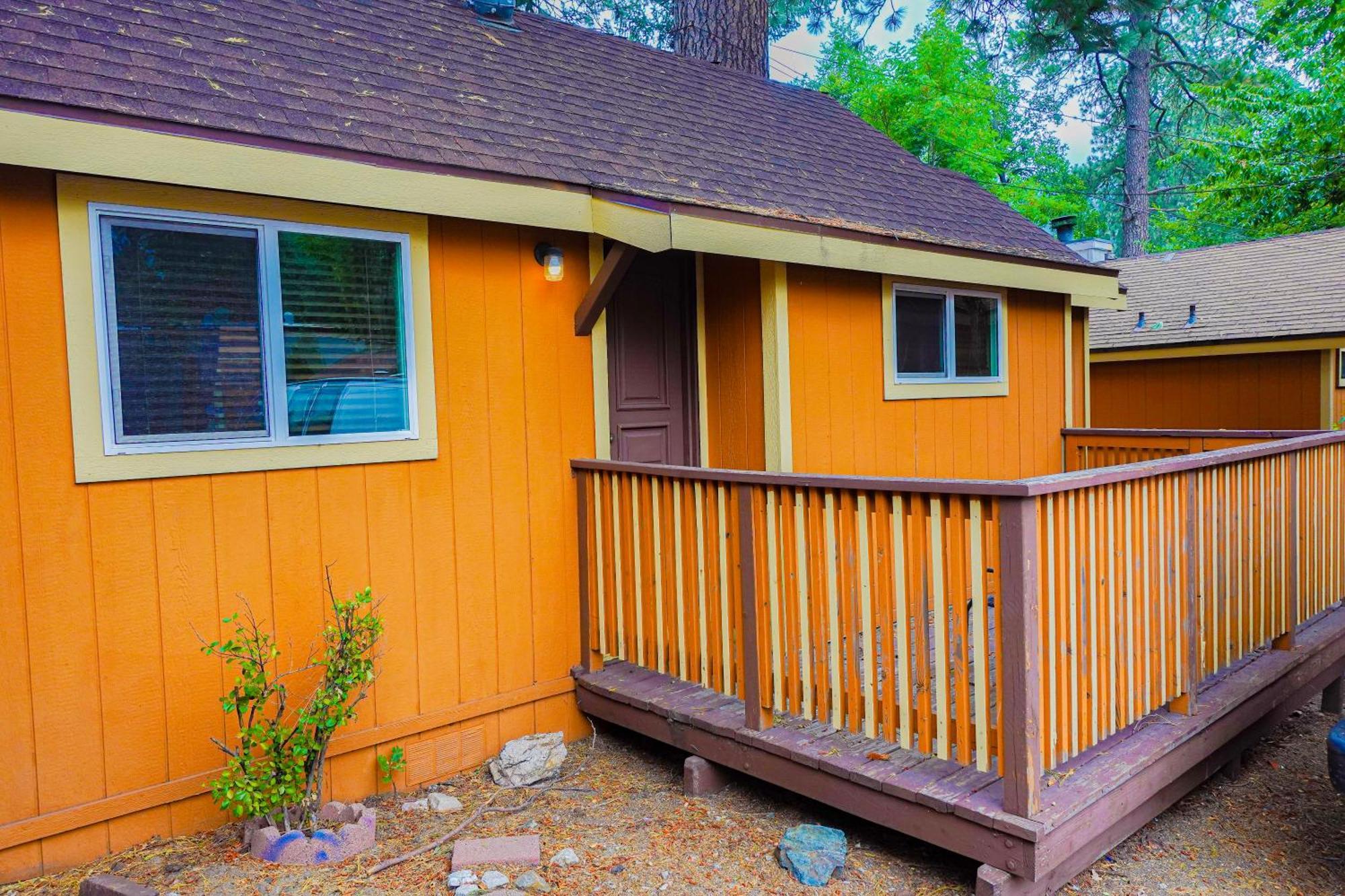 Sleepy Hollow Cabins And Hotel Crestline Esterno foto