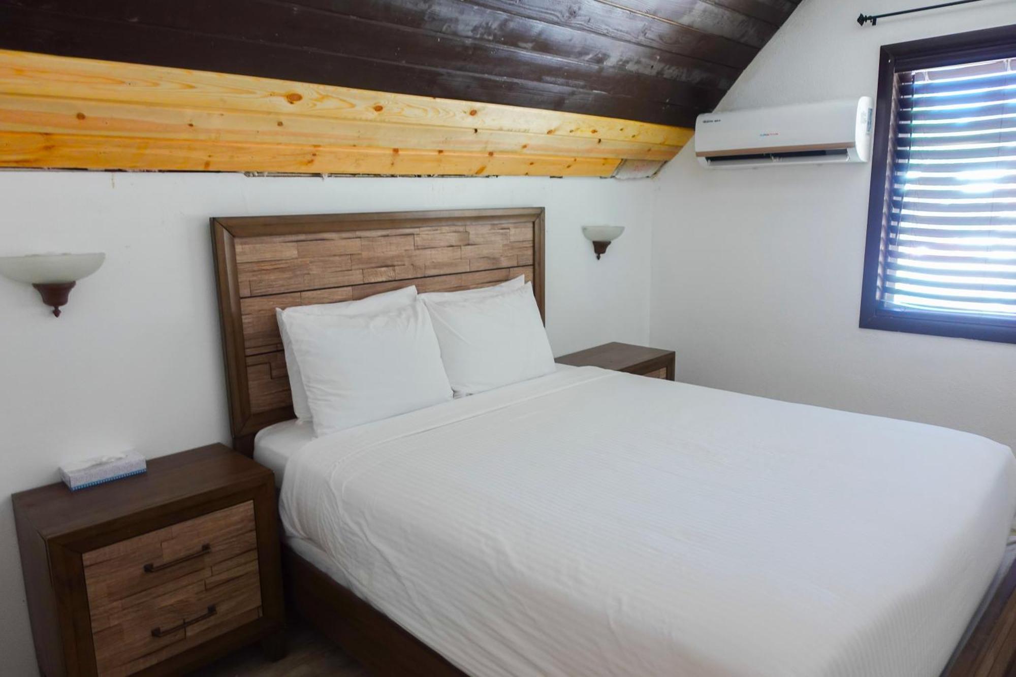 Sleepy Hollow Cabins And Hotel Crestline Esterno foto