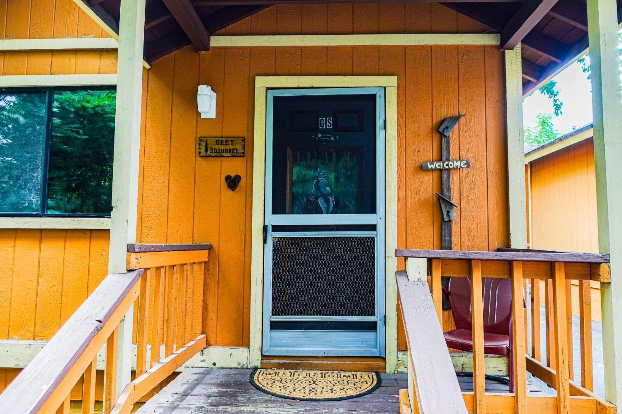 Sleepy Hollow Cabins And Hotel Crestline Esterno foto