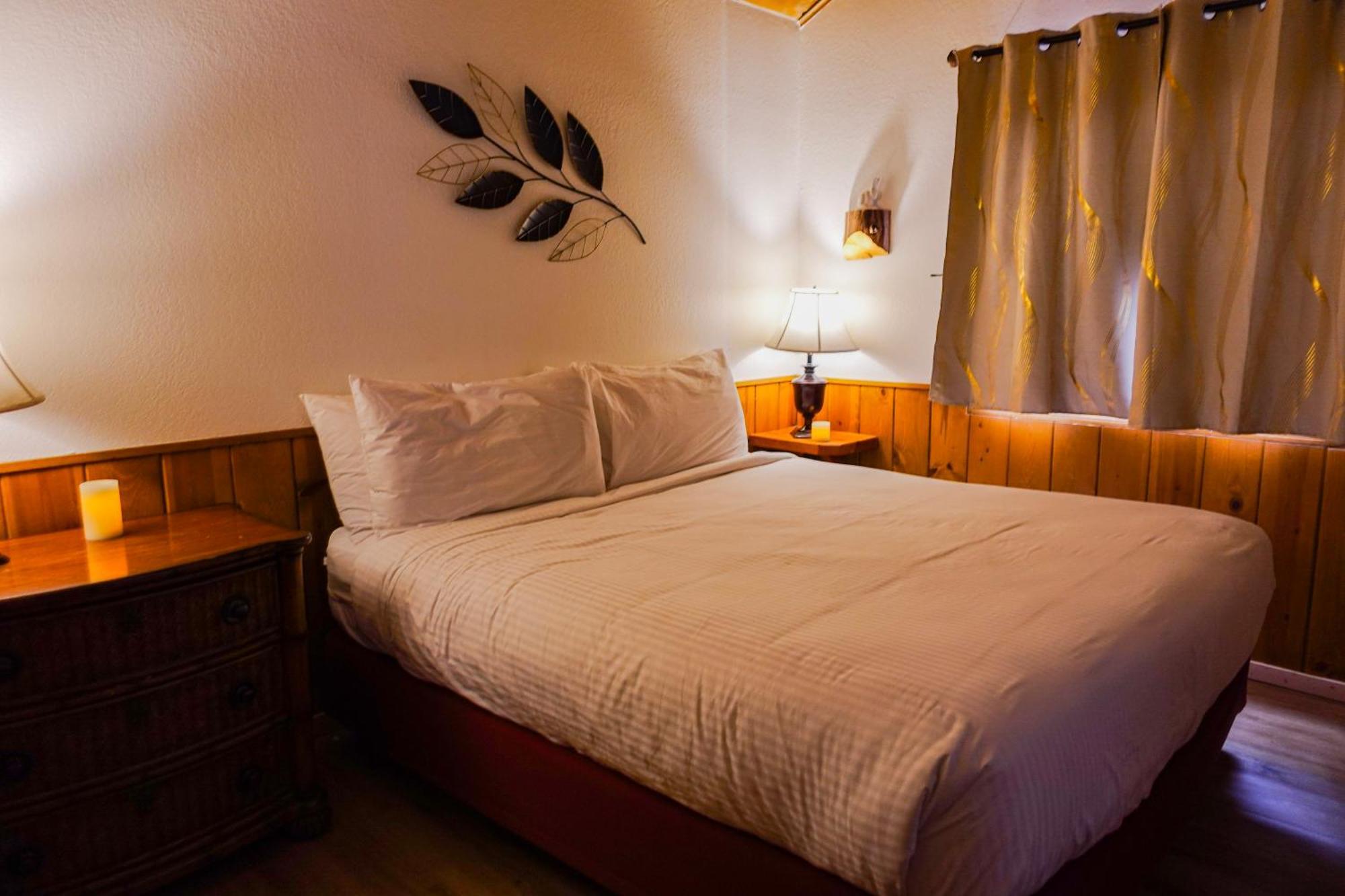 Sleepy Hollow Cabins And Hotel Crestline Esterno foto