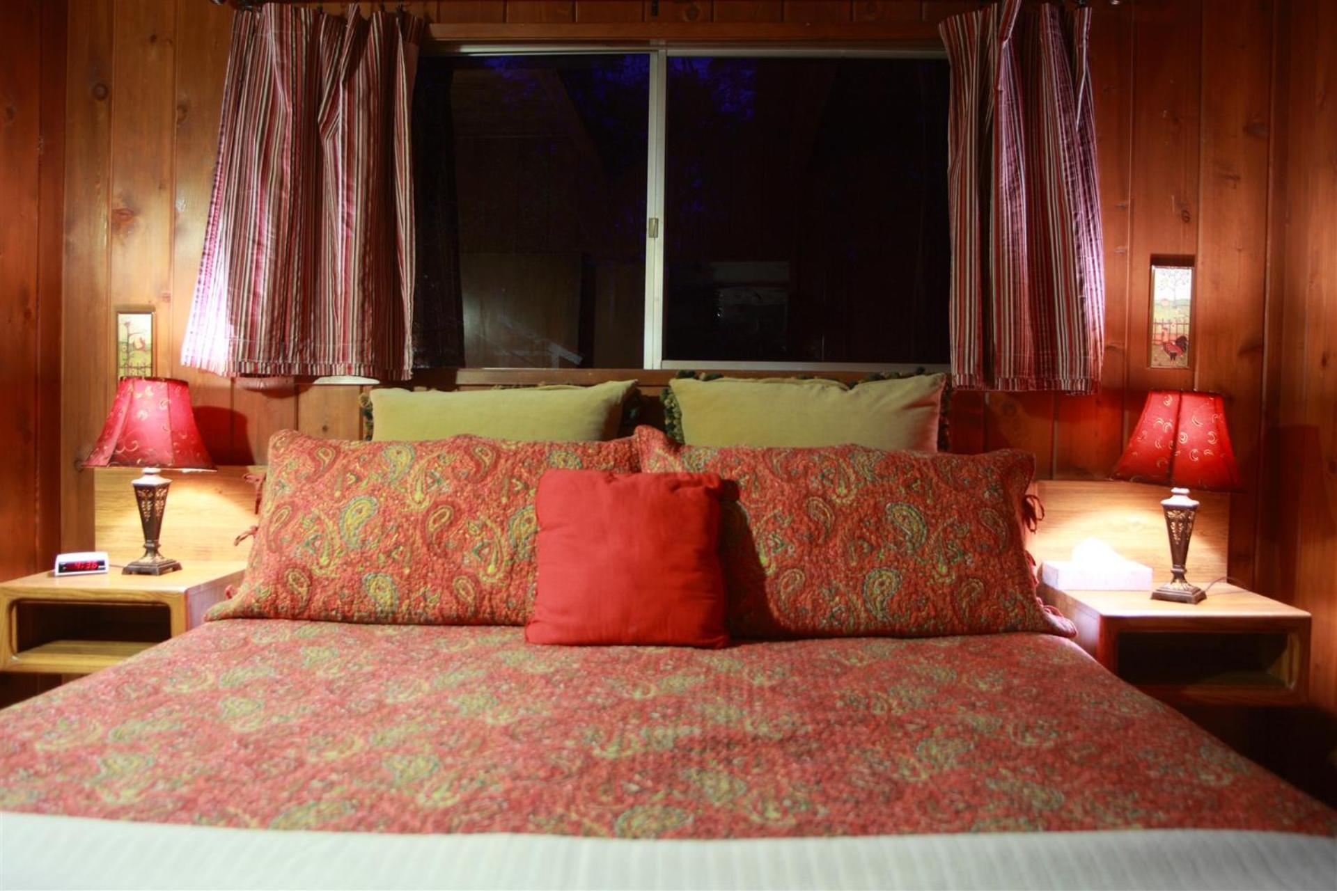 Sleepy Hollow Cabins And Hotel Crestline Esterno foto
