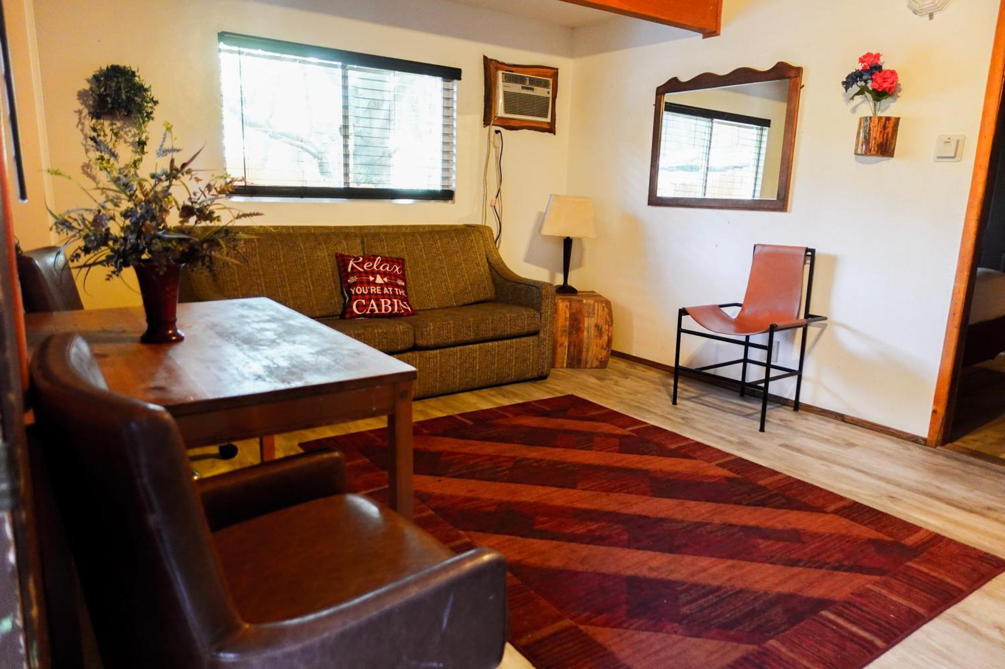 Sleepy Hollow Cabins And Hotel Crestline Esterno foto