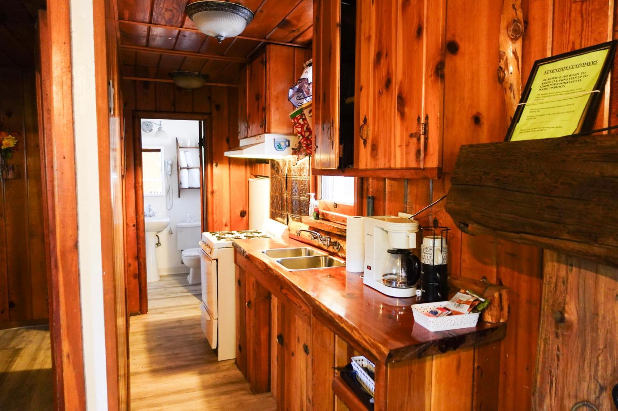 Sleepy Hollow Cabins And Hotel Crestline Esterno foto