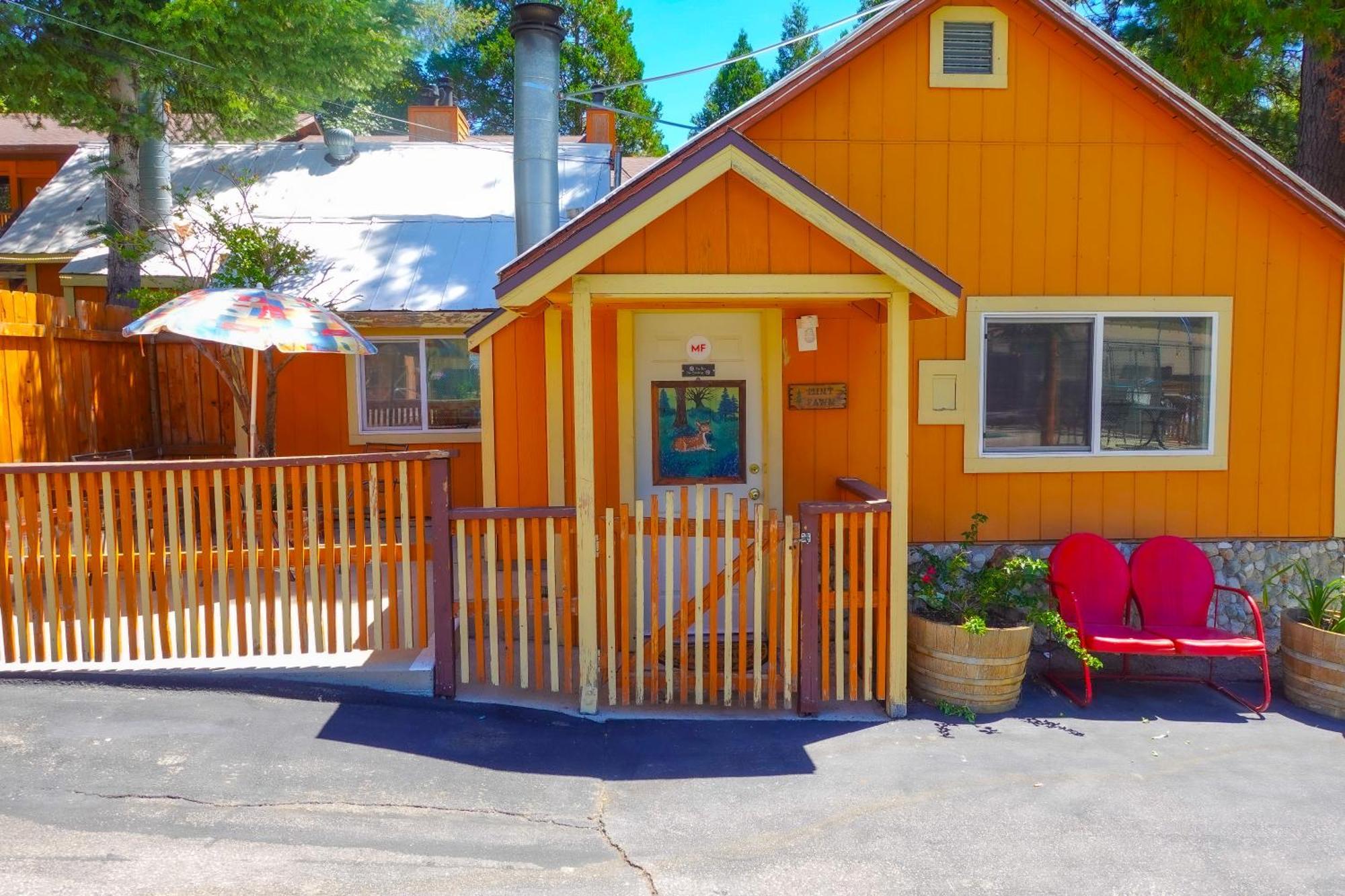 Sleepy Hollow Cabins And Hotel Crestline Esterno foto
