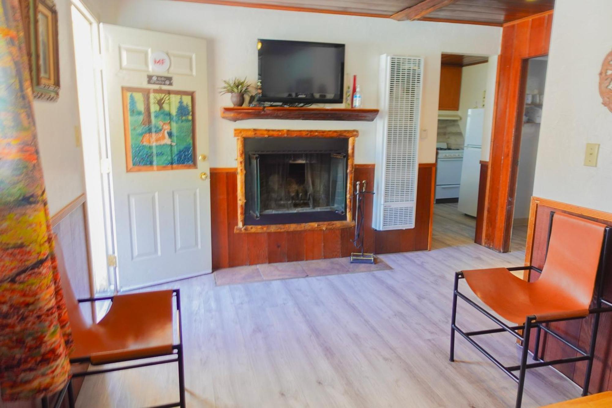 Sleepy Hollow Cabins And Hotel Crestline Esterno foto