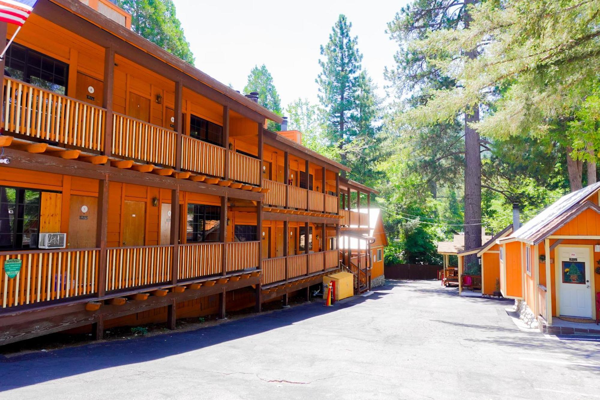 Sleepy Hollow Cabins And Hotel Crestline Esterno foto