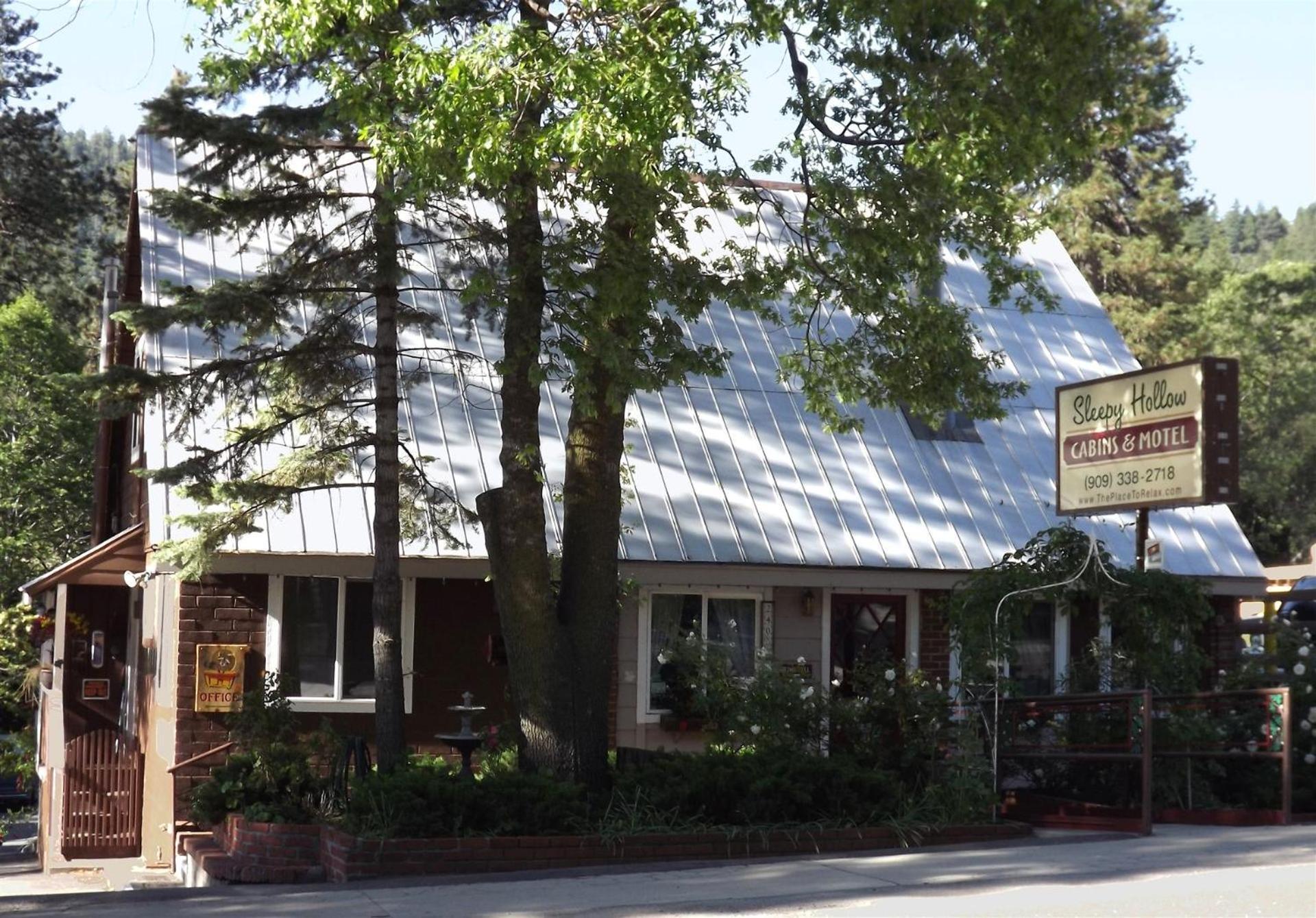 Sleepy Hollow Cabins And Hotel Crestline Esterno foto